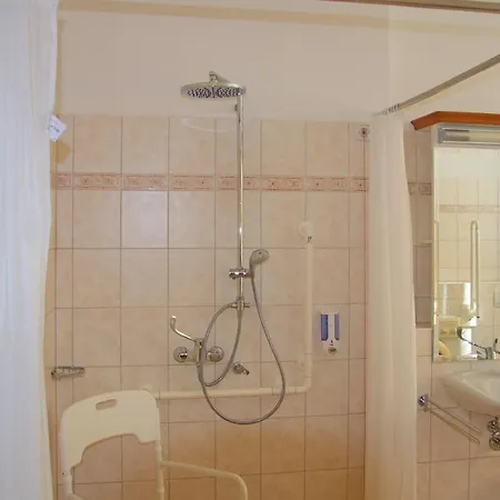 Wauzi 5 - Zentral Und Wenige Minuten Zum 巴贝